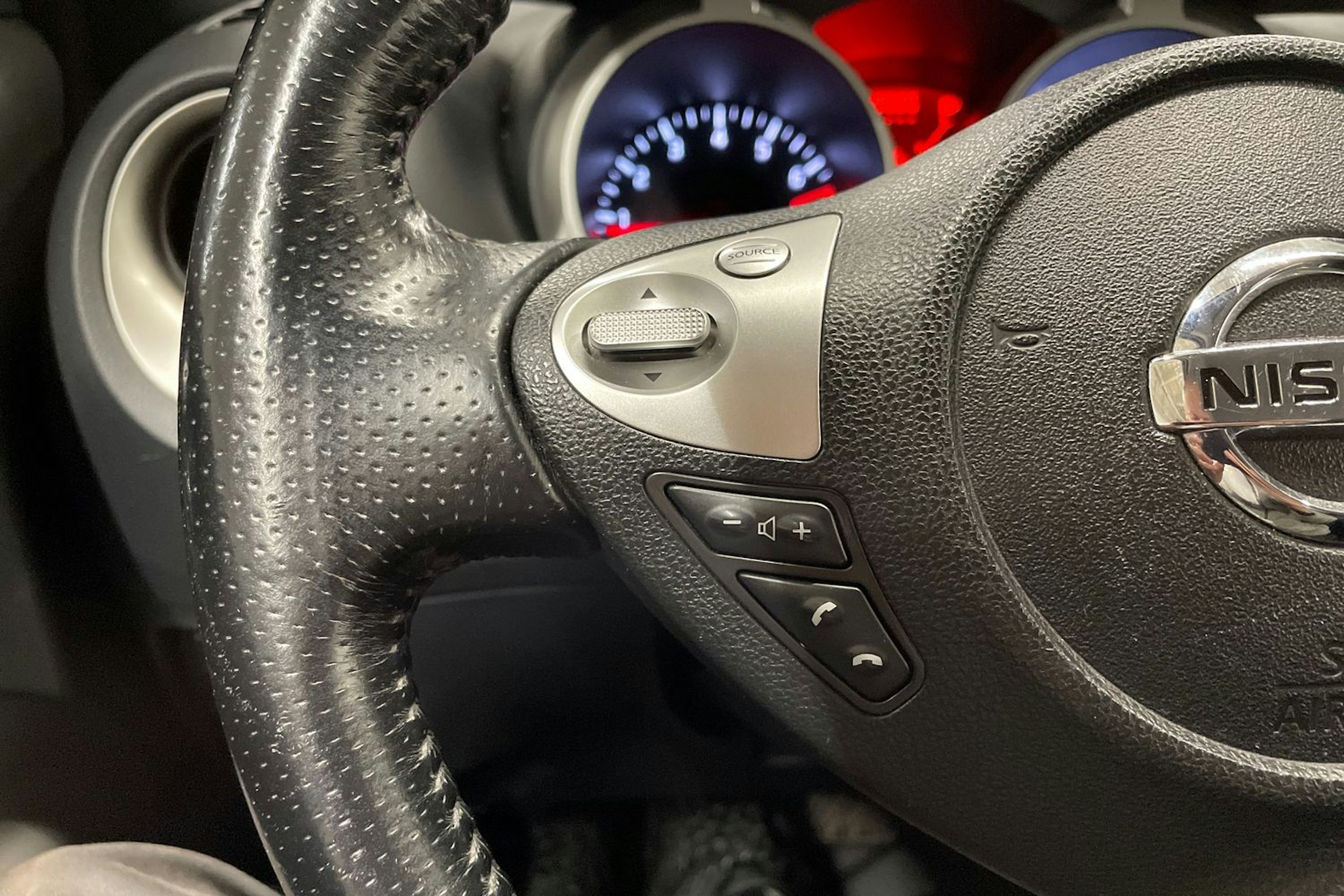 harmaa Nissan Juke 2012 kuva 22.