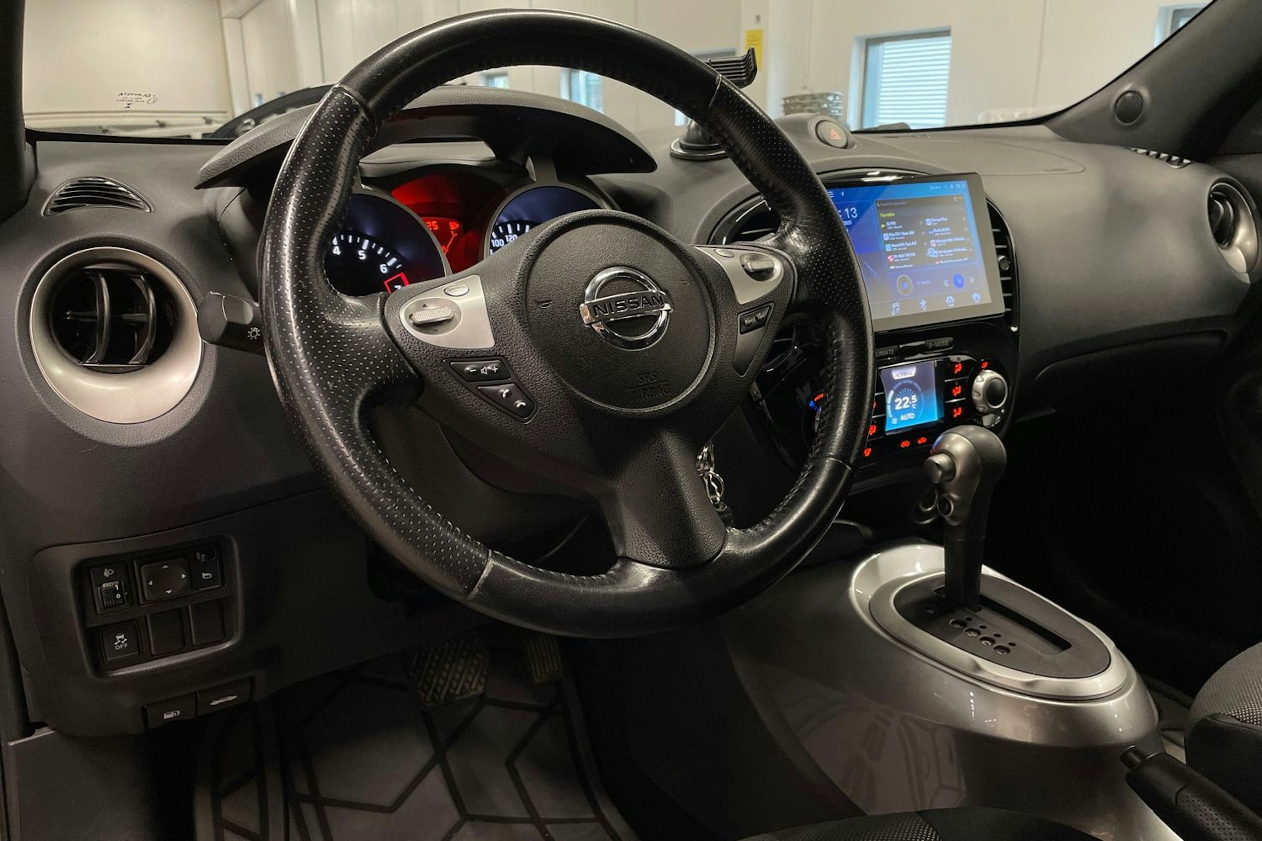 harmaa Nissan Juke 2012 kuva 24.