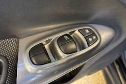 musta Nissan Juke 2013 kuva 16.