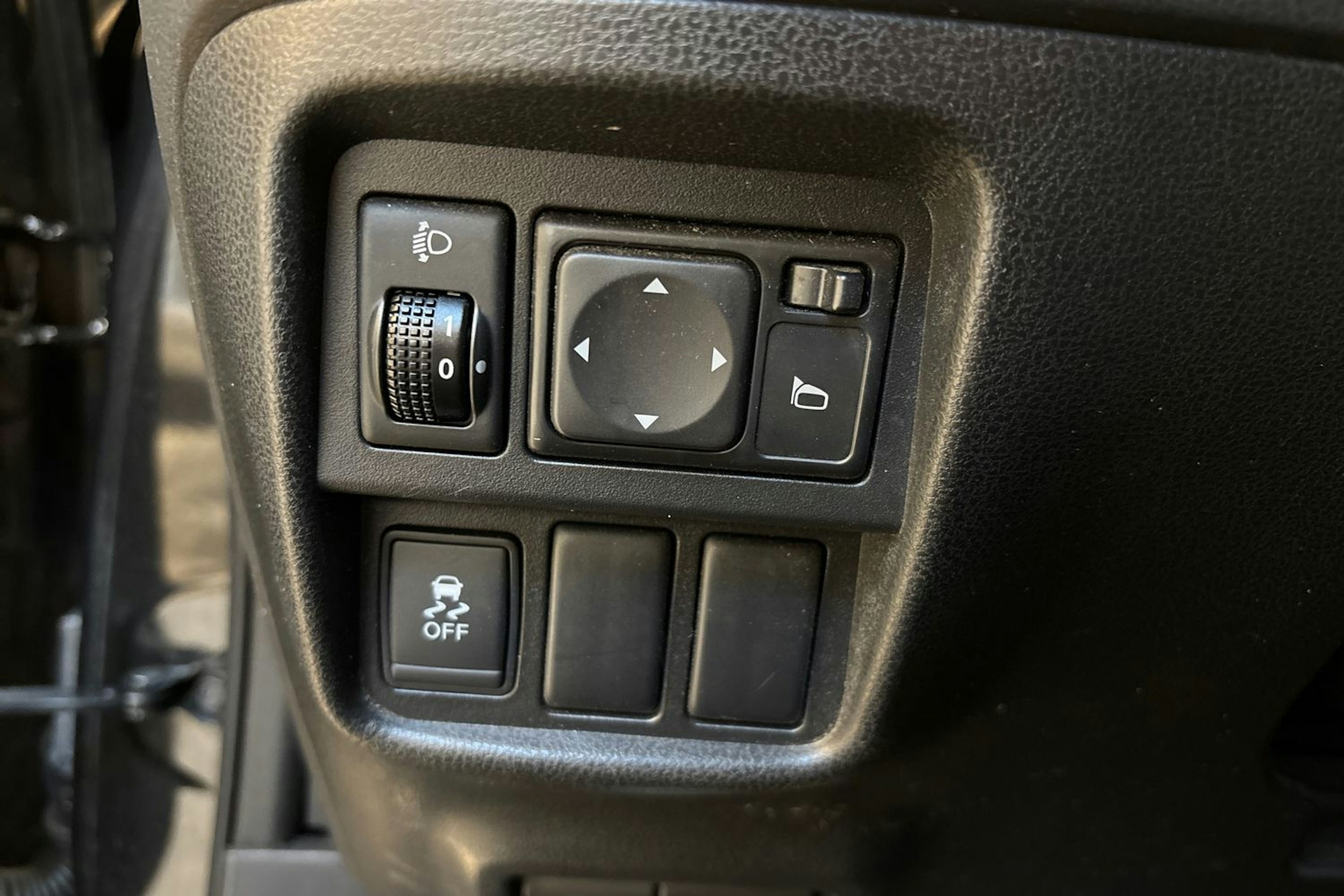 musta Nissan Juke 2013 kuva 17.