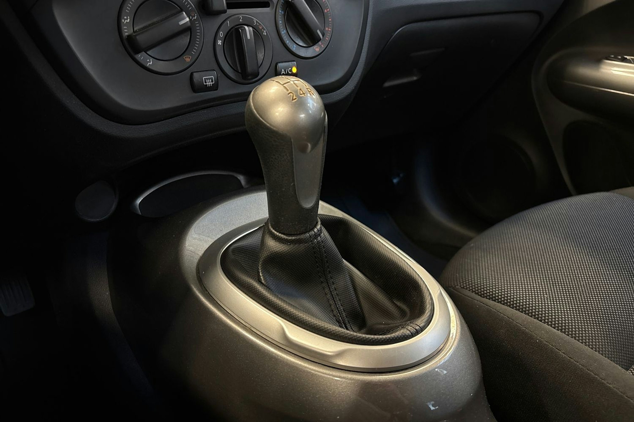 musta Nissan Juke 2013 kuva 19.