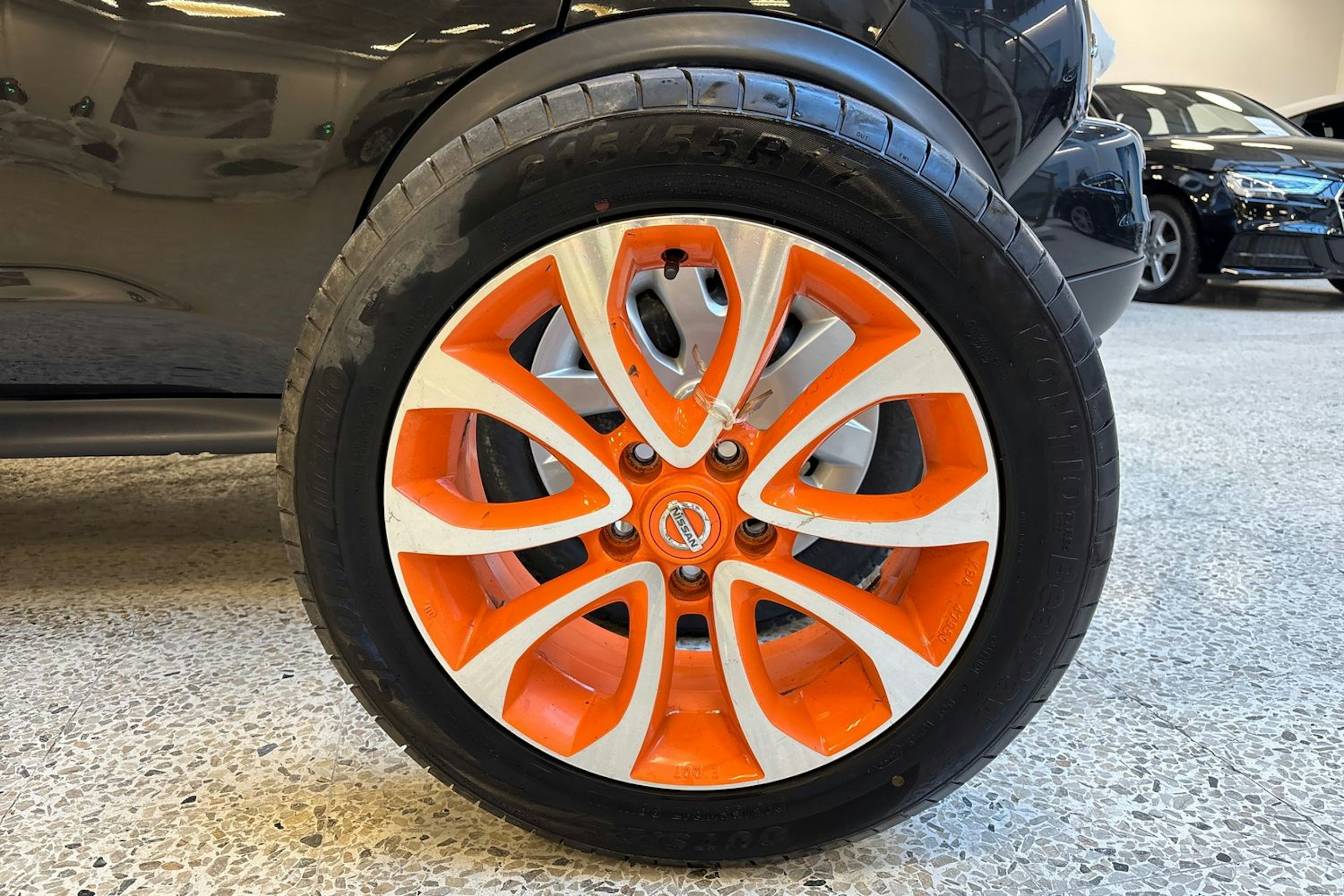 musta Nissan Juke 2013 kuva 21.