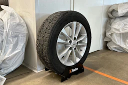 punainen Nissan Juke 2014 kuva 10.
