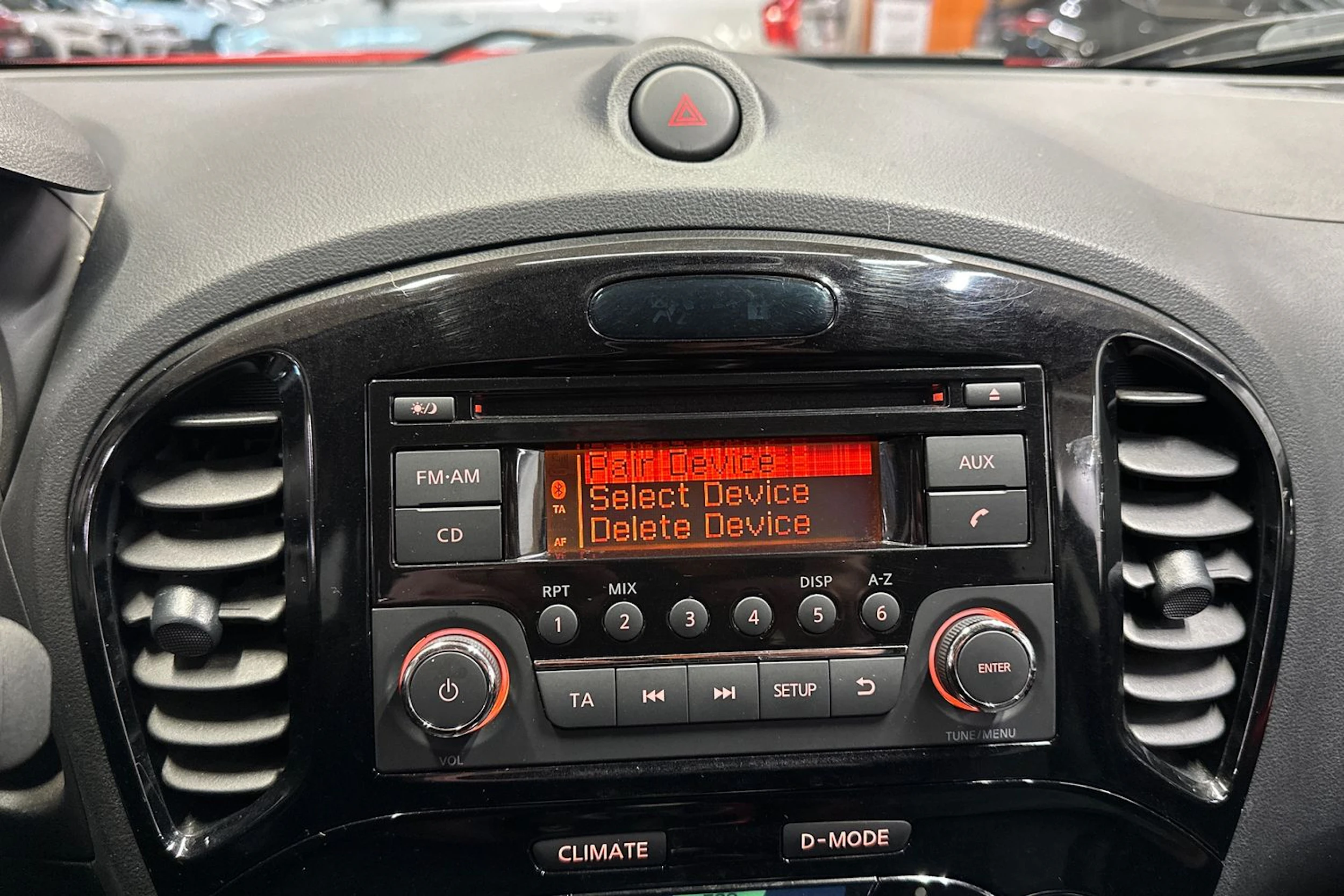punainen Nissan Juke 2014 kuva 13.