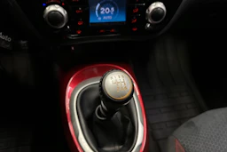punainen Nissan Juke 2014 kuva 15.