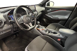 punainen Nissan Juke 2020 kuva 6.
