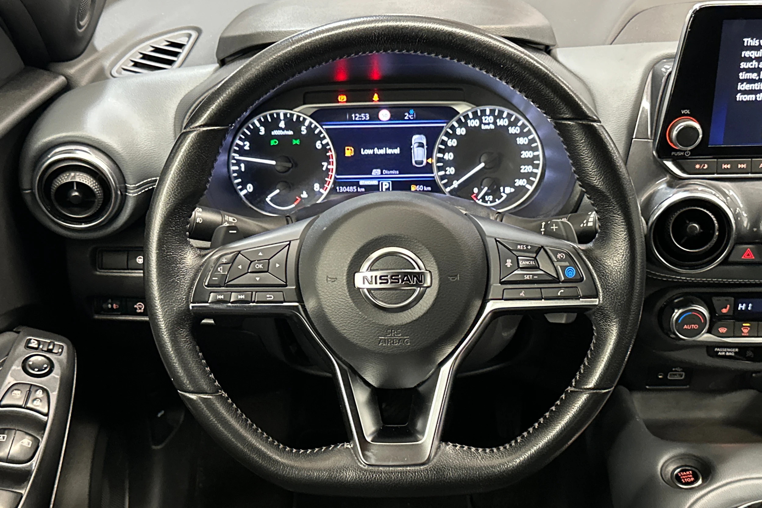 punainen Nissan Juke 2020 kuva 12.