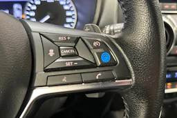 punainen Nissan Juke 2020 kuva 15.