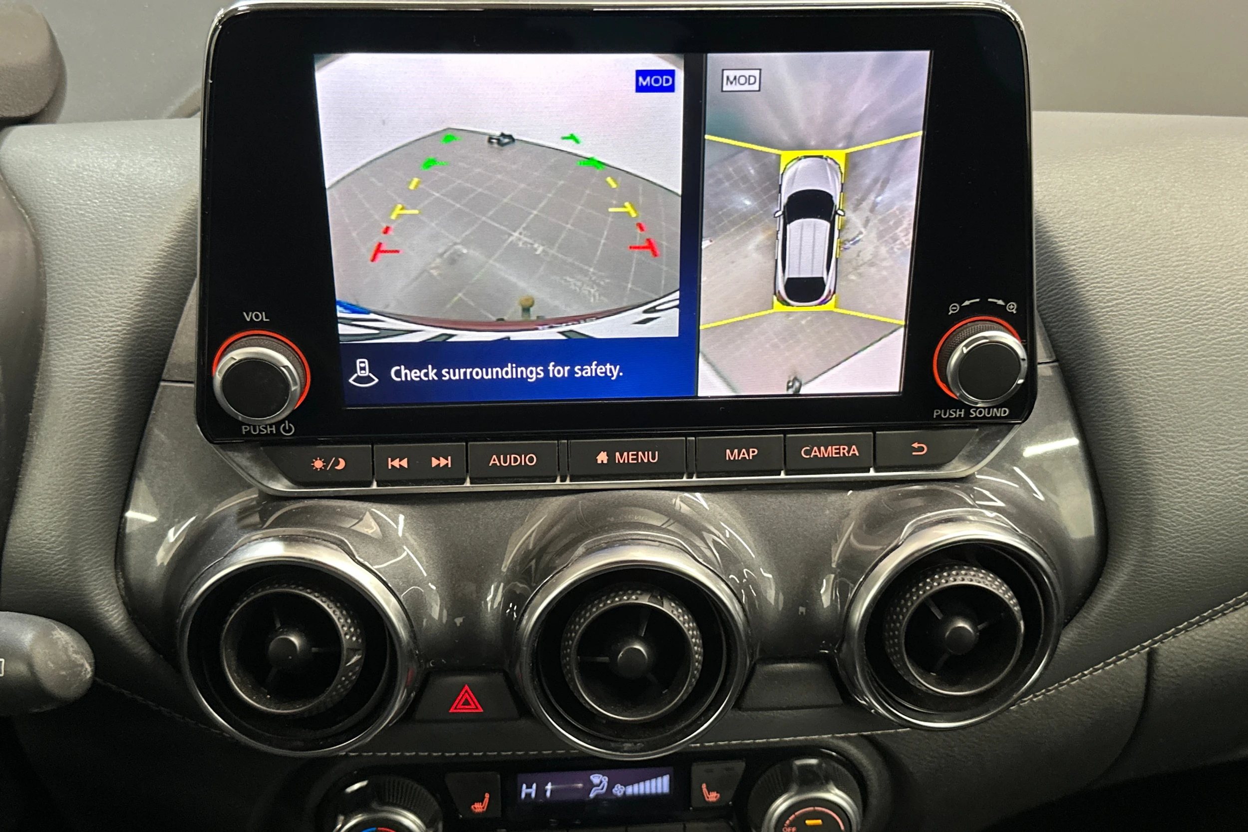 punainen Nissan Juke 2020 kuva 16.