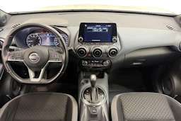 valkoinen Nissan Juke 2021 kuva 7.