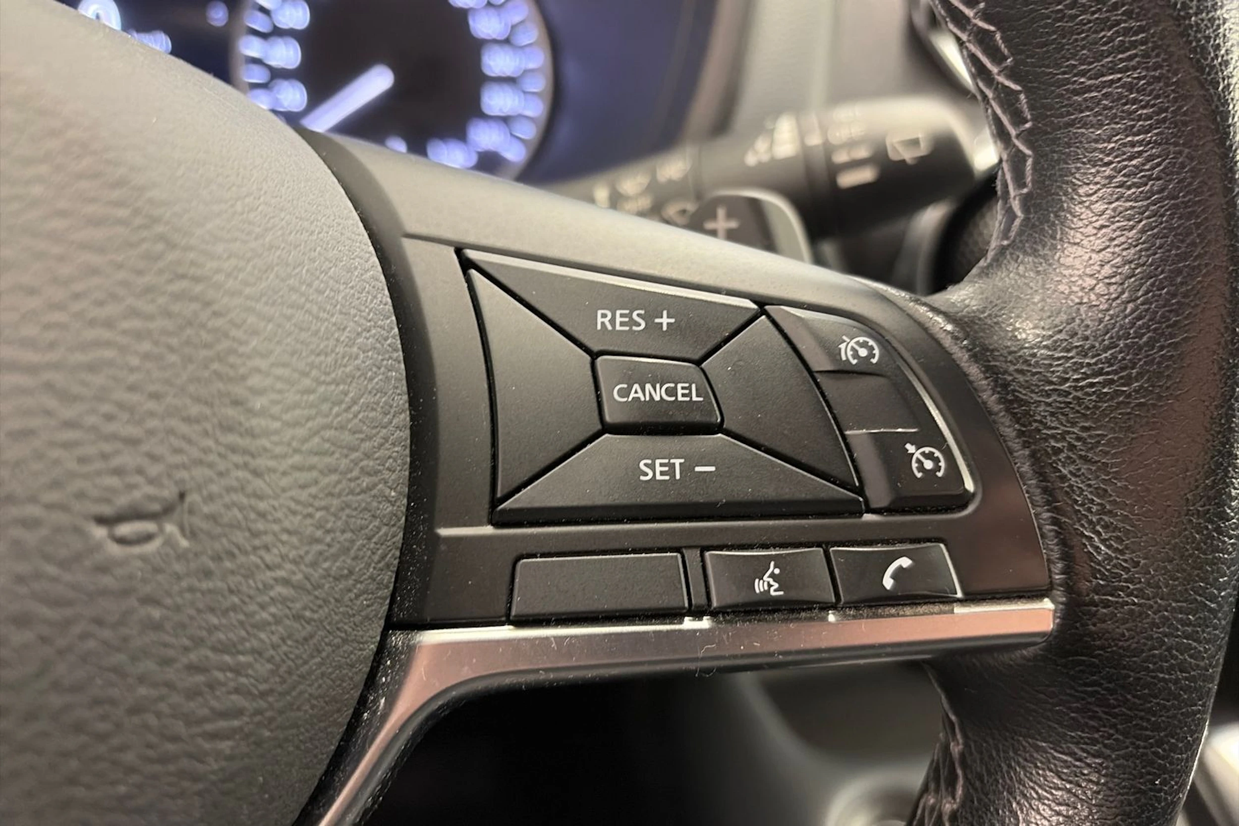 valkoinen Nissan Juke 2021 kuva 15.