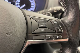 valkoinen Nissan Juke 2021 kuva 15.