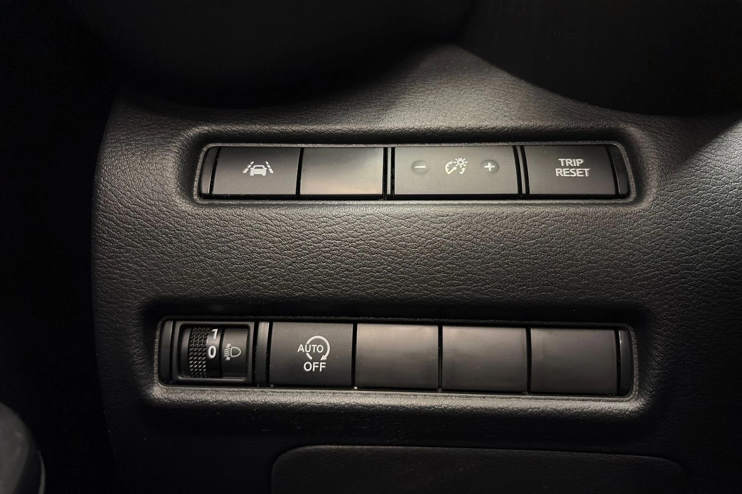 valkoinen Nissan Juke 2021 kuva 21.