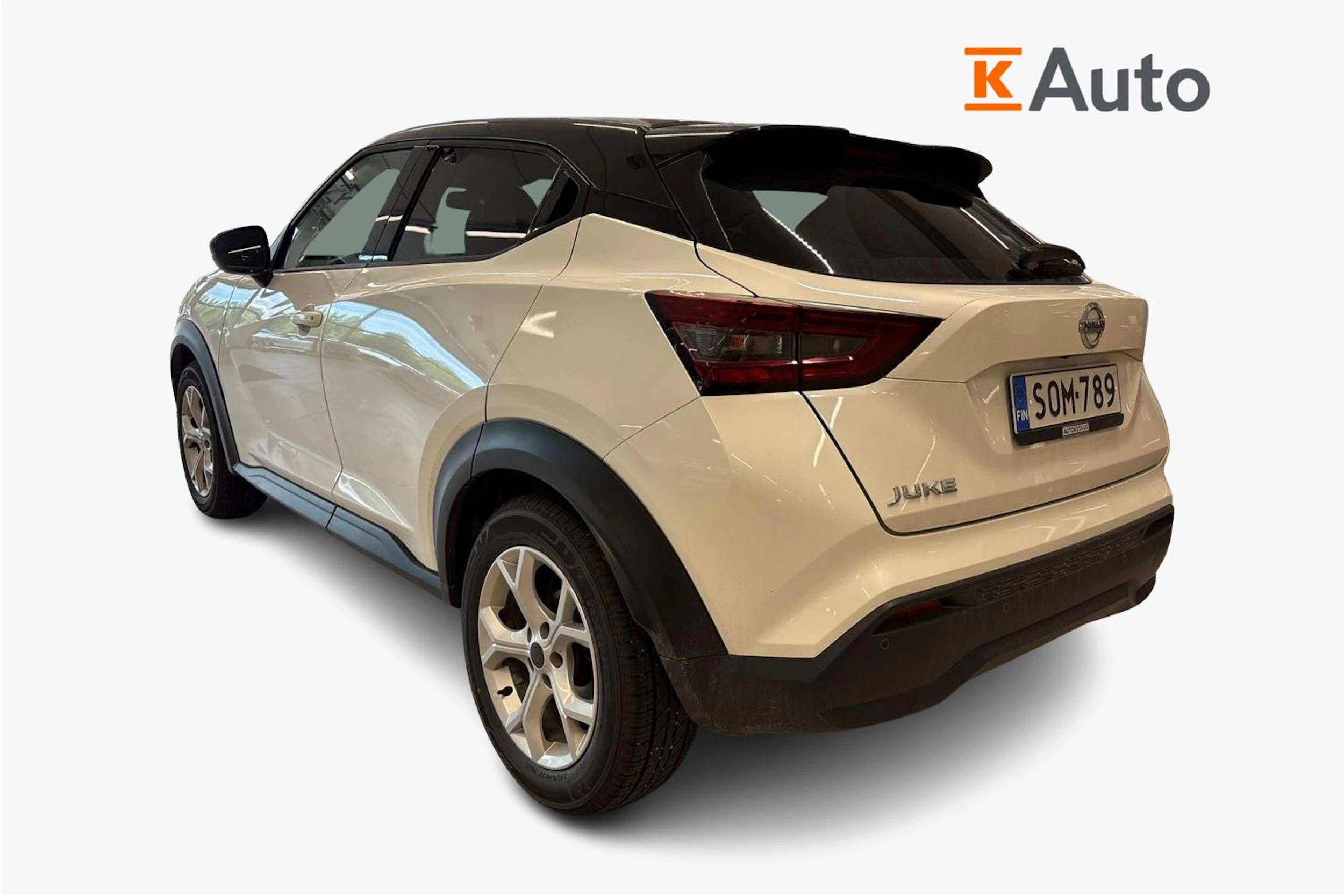 Valkoinen Nissan Juke 2021 kuva 2.