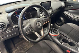 Valkoinen Nissan Juke 2021 kuva 3.
