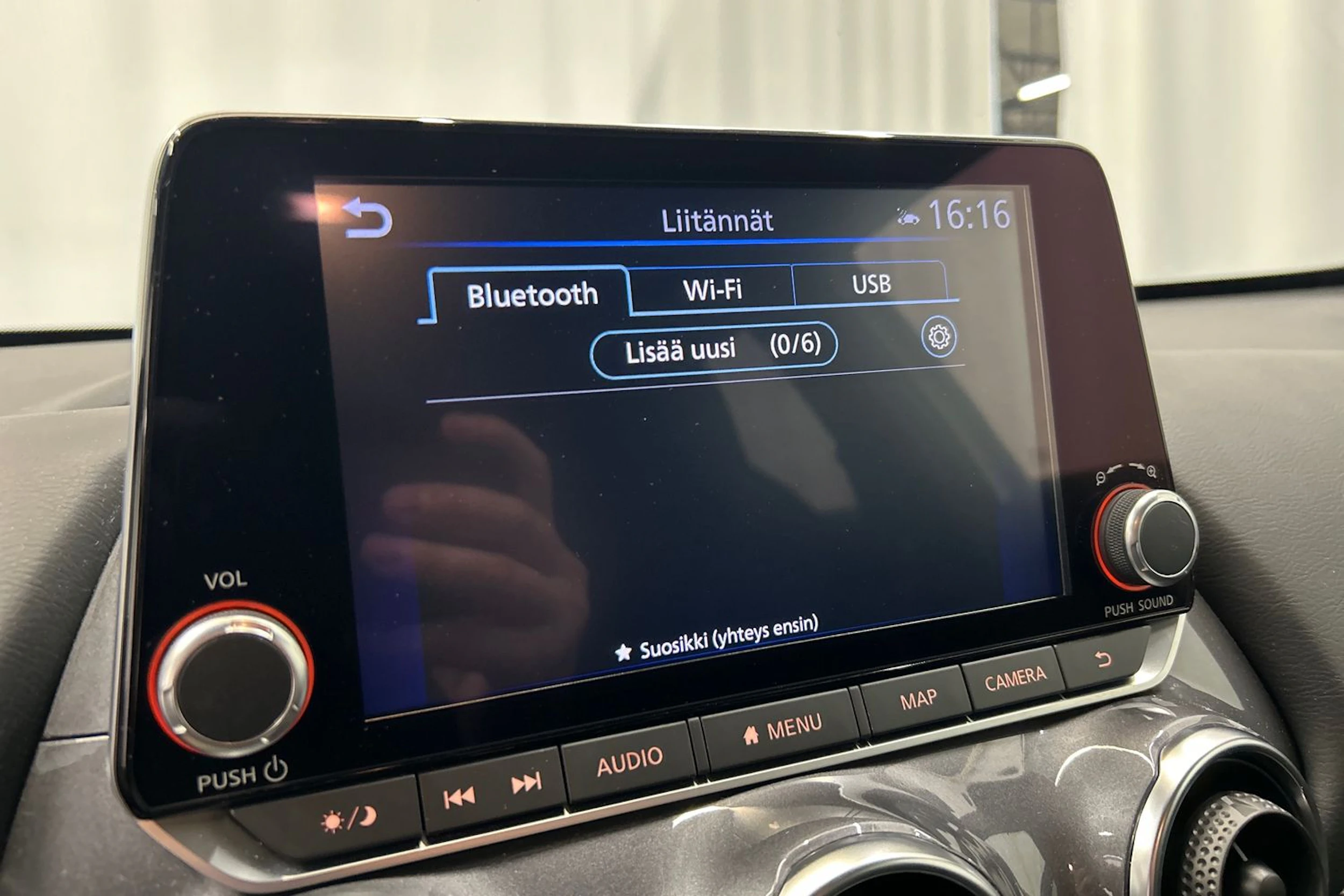 valkoinen Nissan Juke 2024 kuva 22.