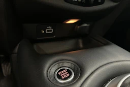 valkoinen Nissan Juke 2024 kuva 24.