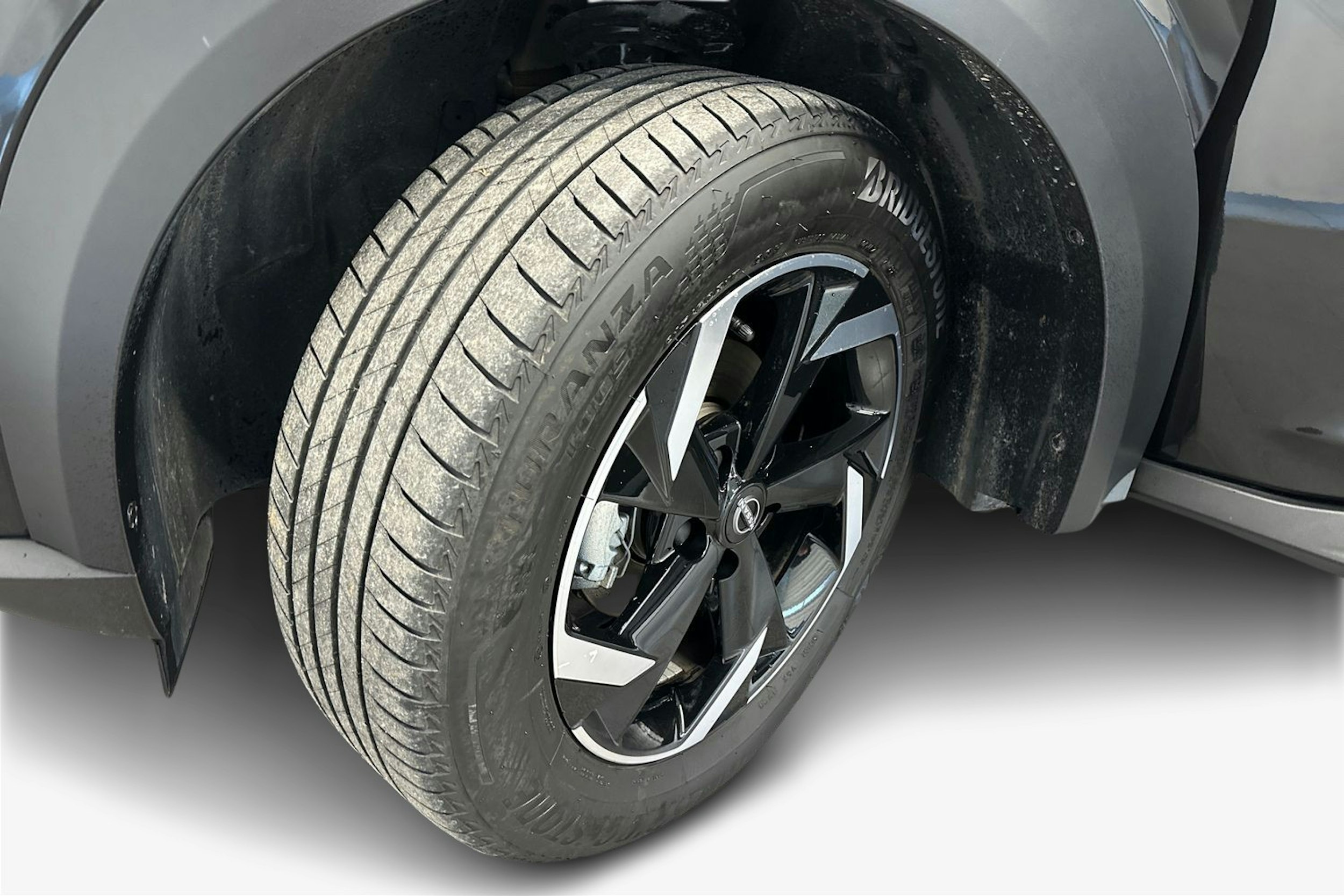 musta Nissan Juke 2024 kuva 11.