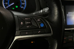 Valkoinen Nissan Leaf 2018 kuva 15.