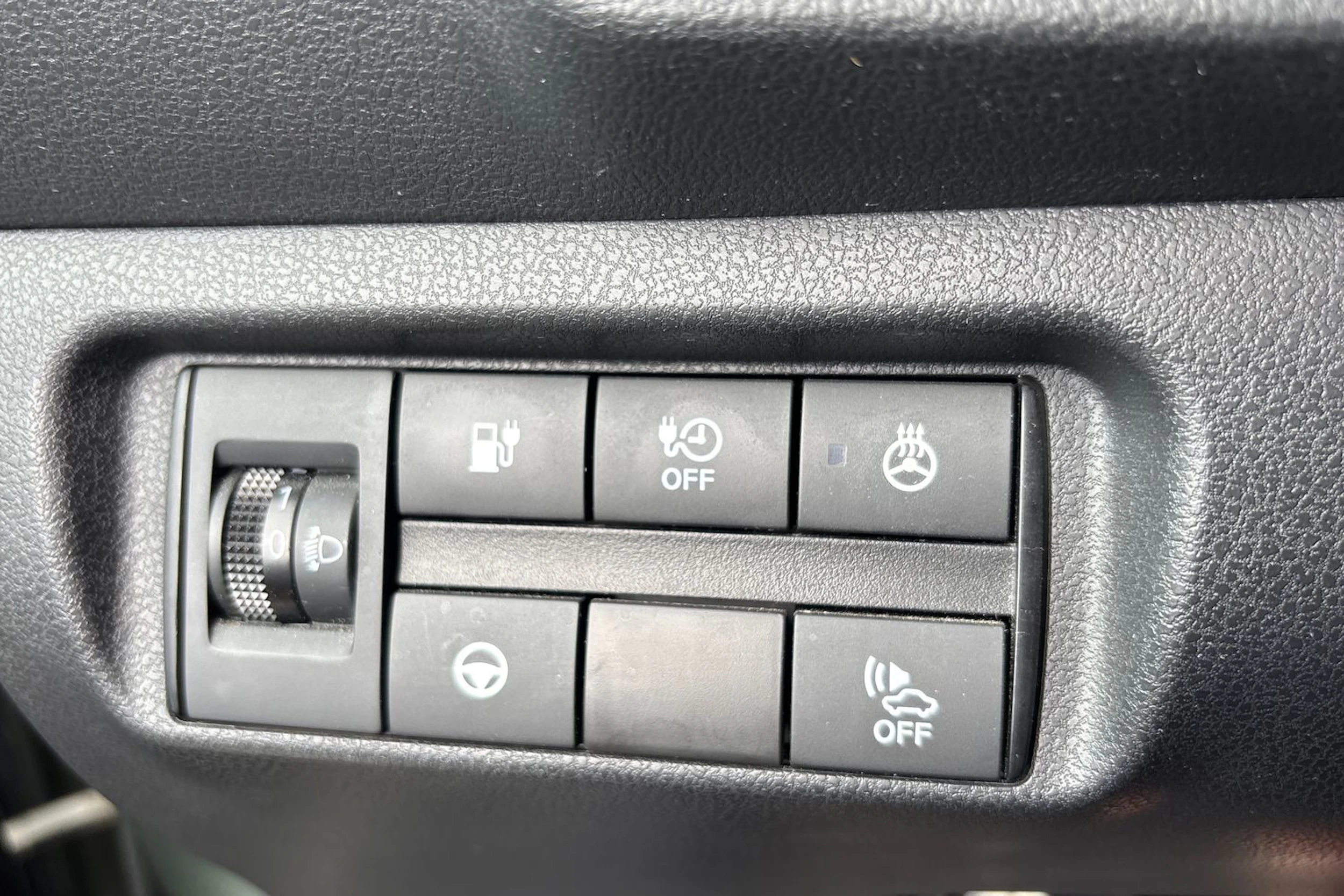 harmaa Nissan Leaf 2018 kuva 4.