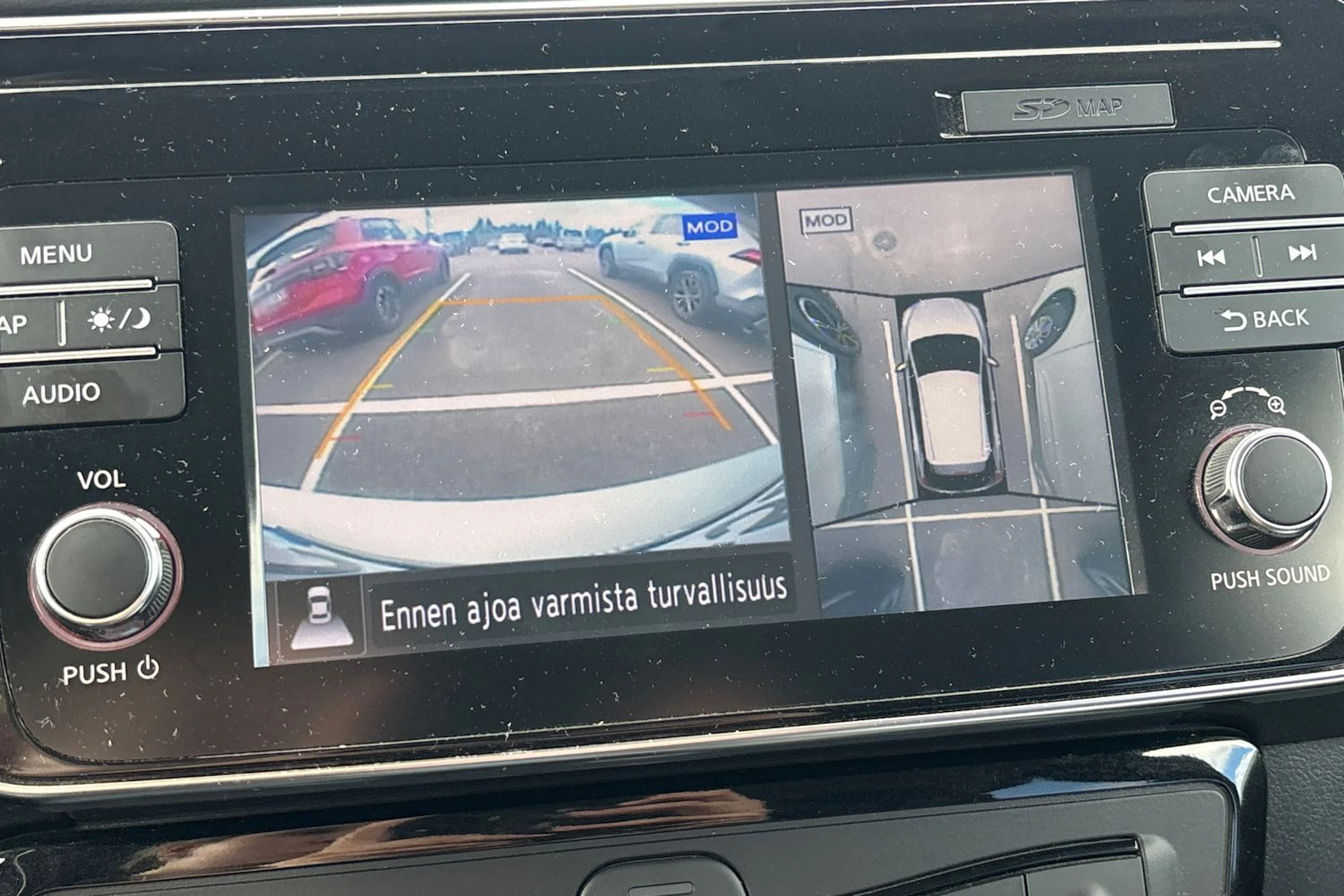 harmaa Nissan Leaf 2018 kuva 5.