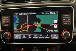 valkoinen Nissan Leaf 2019 kuva 12.