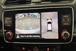 valkoinen Nissan Leaf 2019 kuva 13.