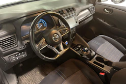 harmaa Nissan Leaf 2019 kuva 3.