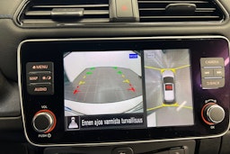 valkoinen Nissan Leaf 2020 kuva 20.