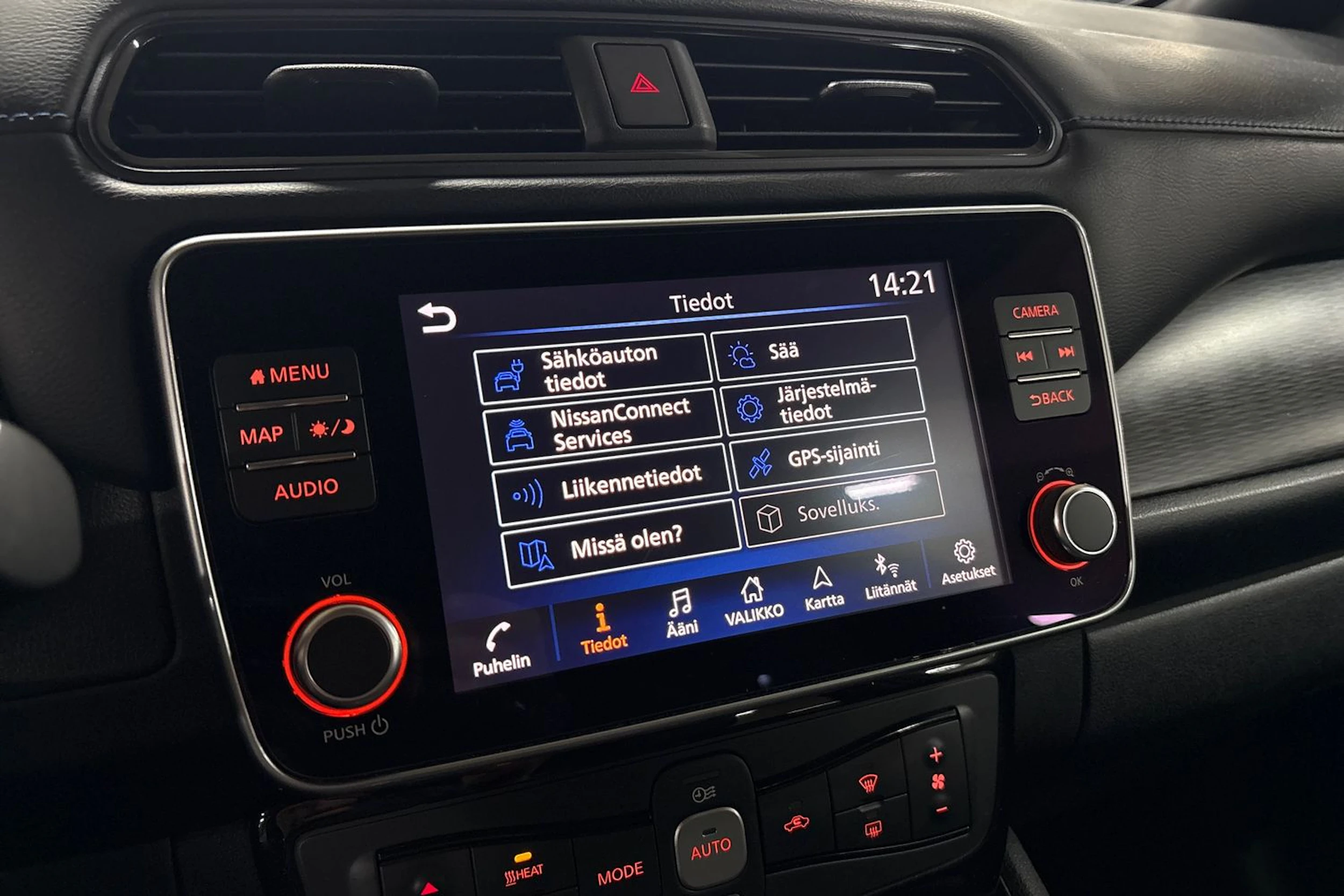 musta Nissan Leaf 2020 kuva 19.