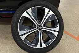 musta Nissan Leaf 2020 kuva 26.