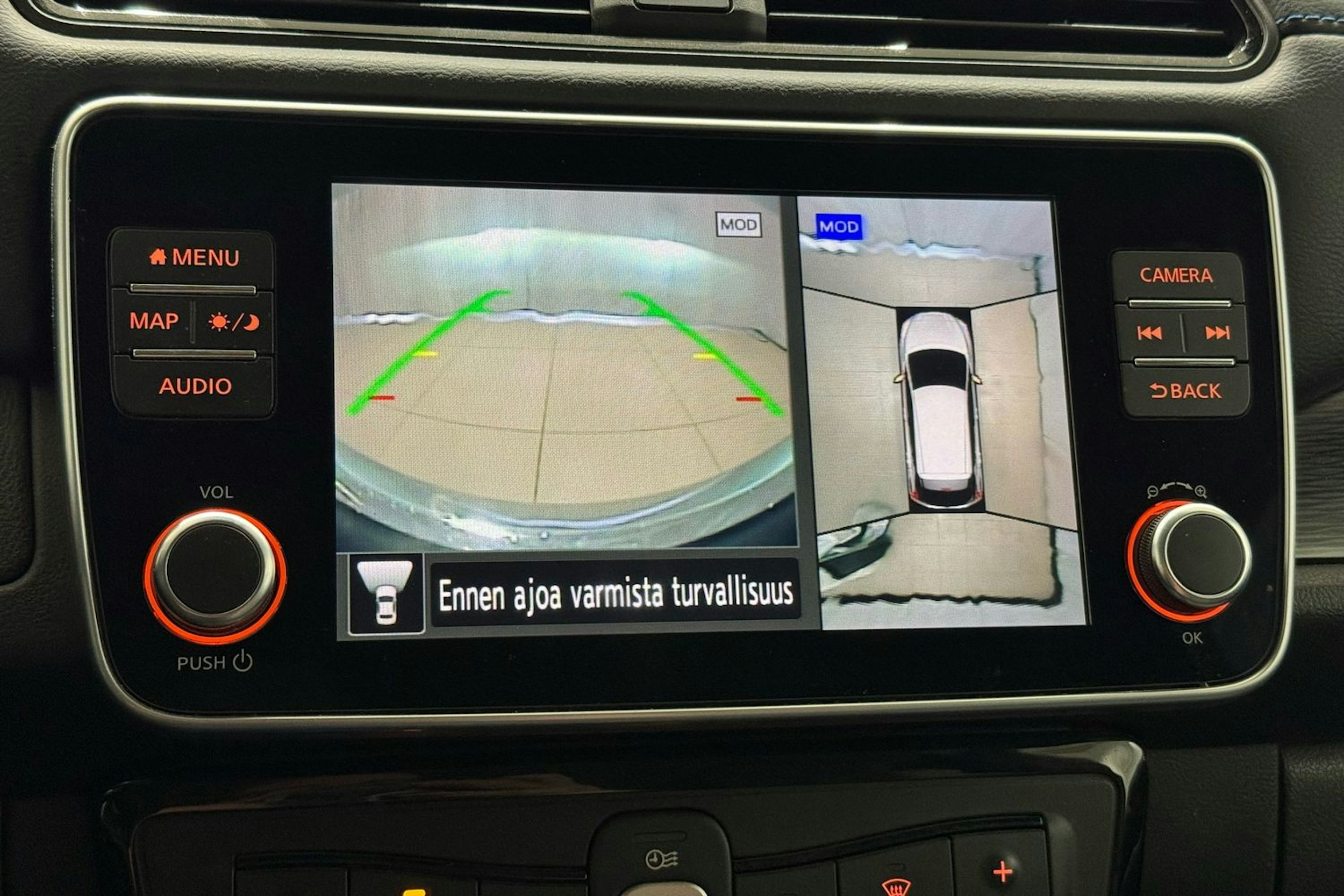 valkoinen Nissan Leaf 2020 kuva 19.