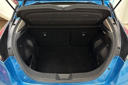 sininen Nissan Leaf 2021 kuva 11.