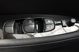 sininen Nissan Leaf 2021 kuva 12.