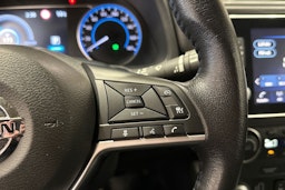 valkoinen Nissan Leaf 2021 kuva 27.