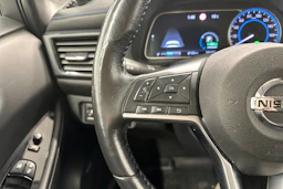 musta Nissan Leaf 2021 kuva 14.