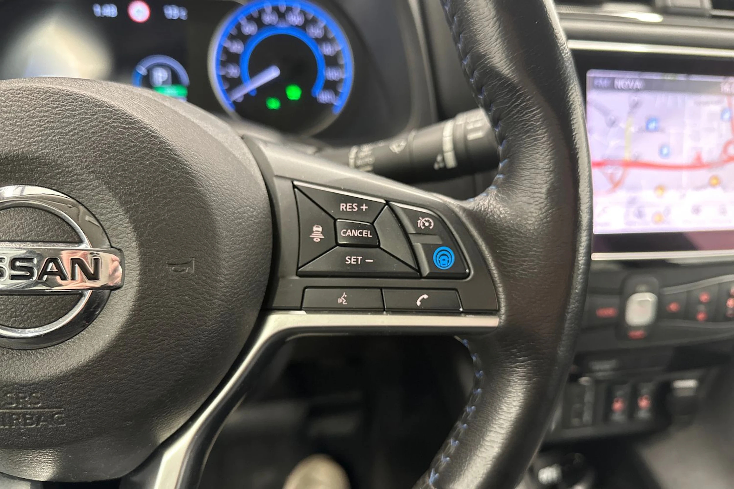 musta Nissan Leaf 2021 kuva 15.