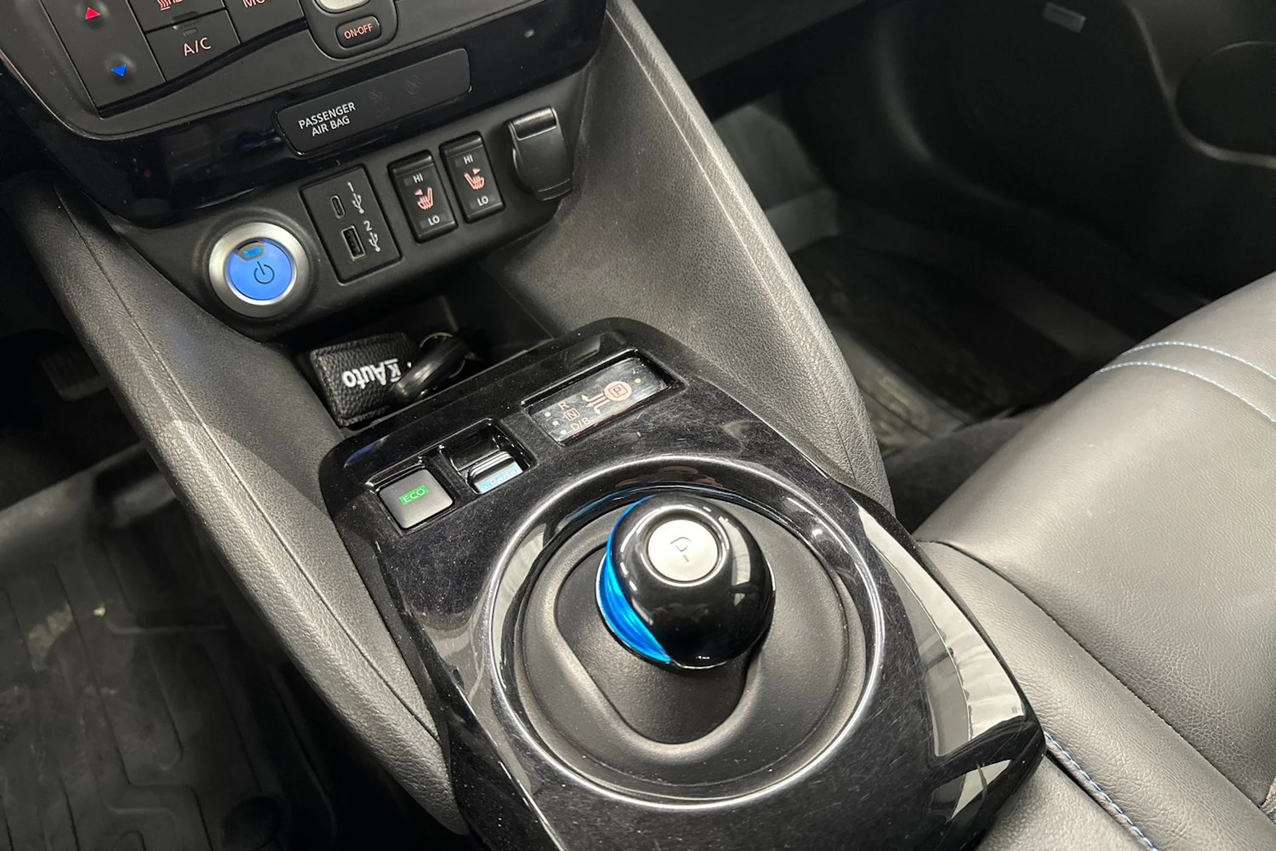 musta Nissan Leaf 2021 kuva 19.