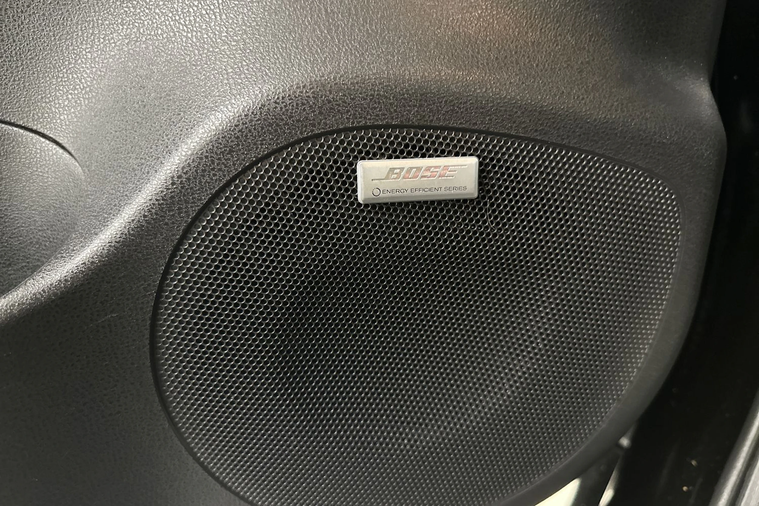 musta Nissan Leaf 2021 kuva 25.