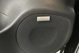 musta Nissan Leaf 2021 kuva 25.