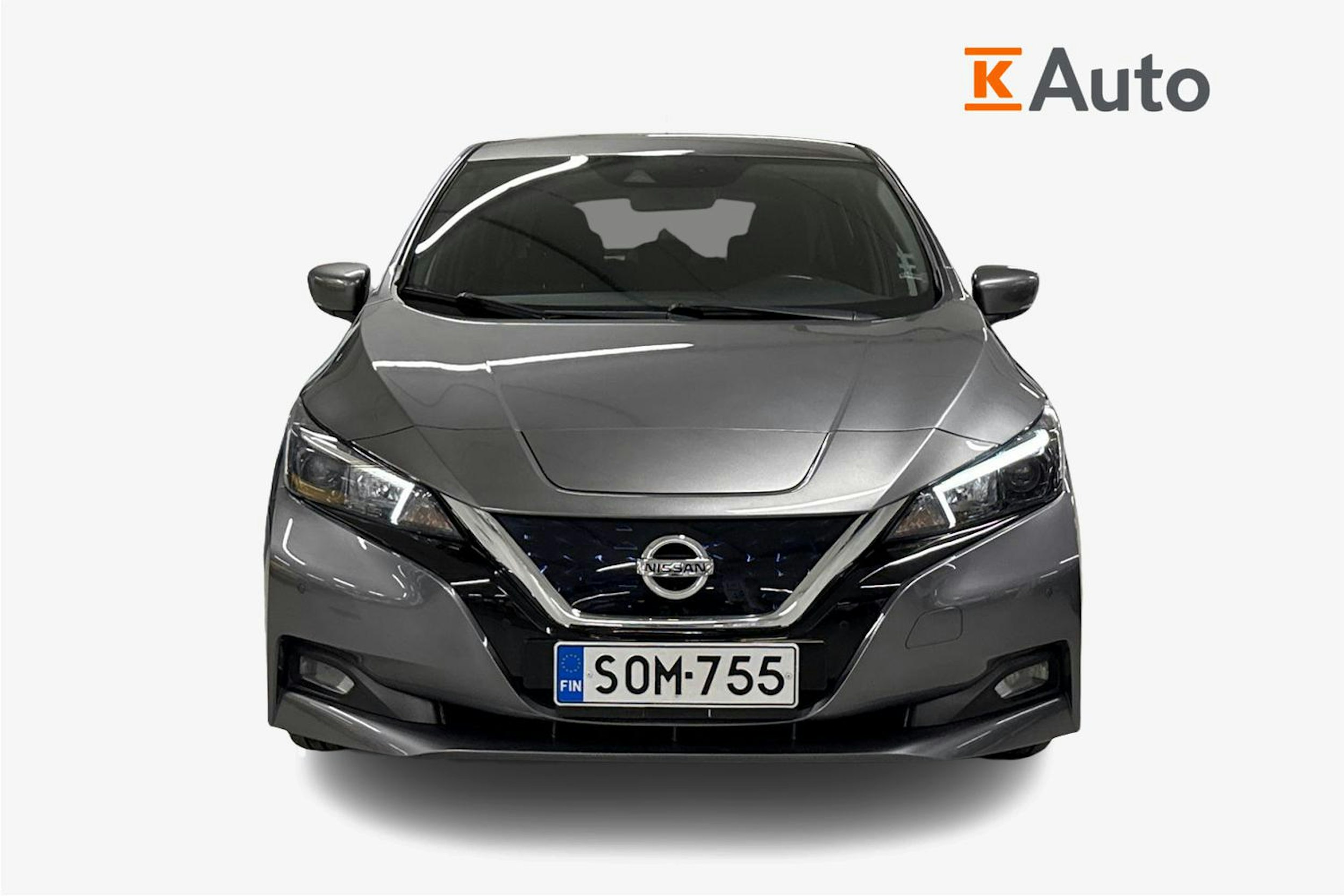 harmaa Nissan Leaf 2021 kuva 5.