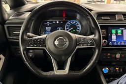 harmaa Nissan Leaf 2021 kuva 15.