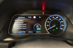 harmaa Nissan Leaf 2021 kuva 21.