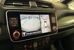 harmaa Nissan Leaf 2021 kuva 23.