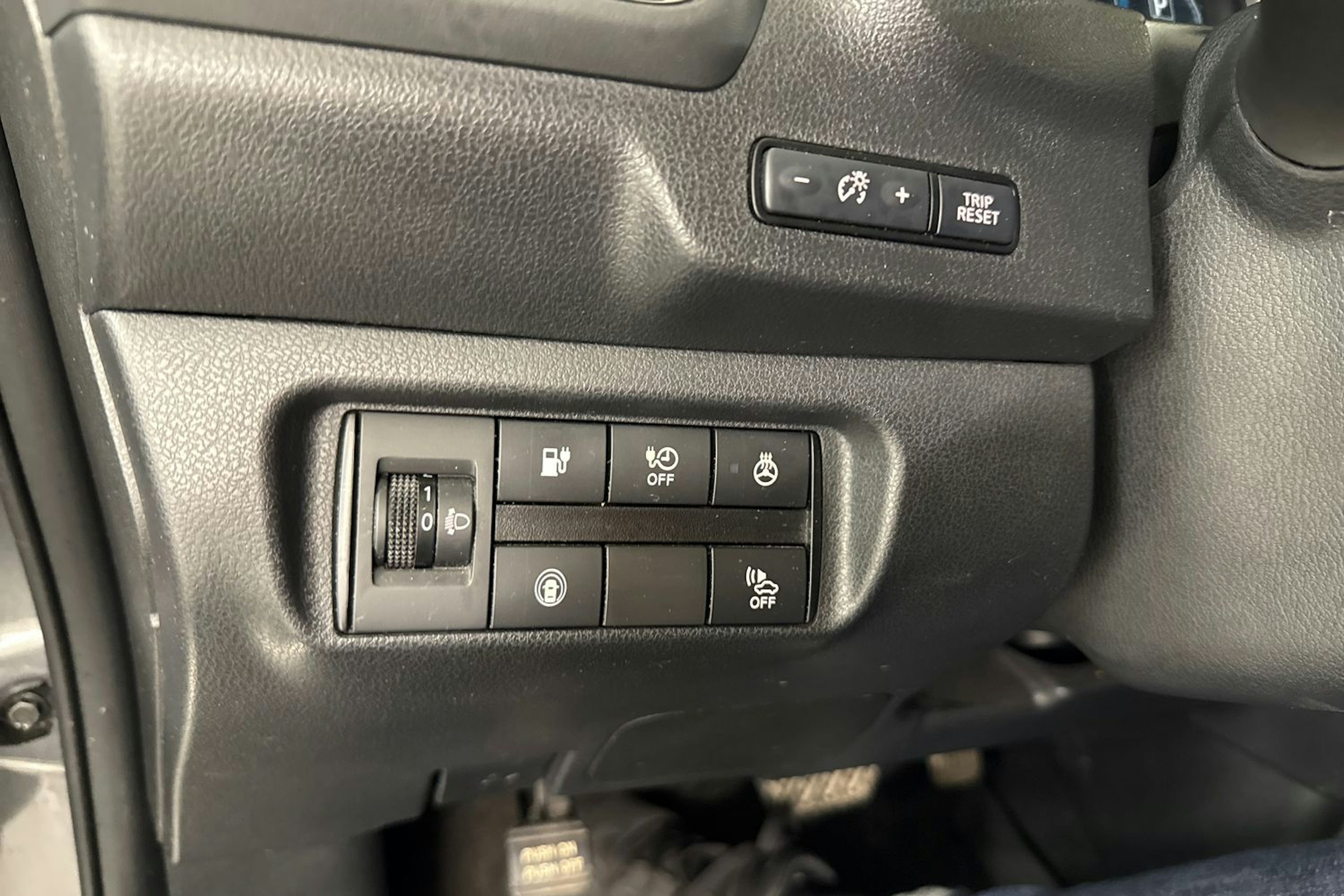 harmaa Nissan Leaf 2021 kuva 27.