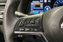 valkoinen Nissan Leaf 2021 kuva 25.