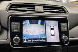 harmaa Nissan Leaf 2021 kuva 20.