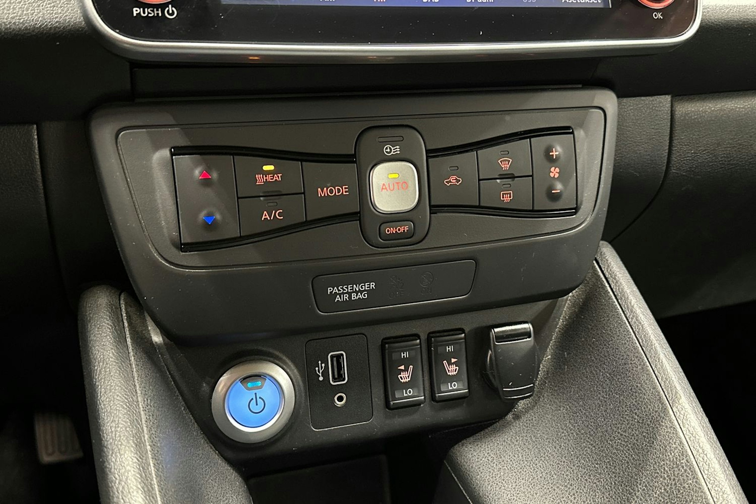 harmaa Nissan Leaf 2021 kuva 23.