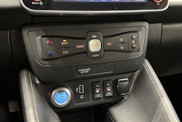 harmaa Nissan Leaf 2021 kuva 23.
