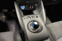 harmaa Nissan Leaf 2021 kuva 24.